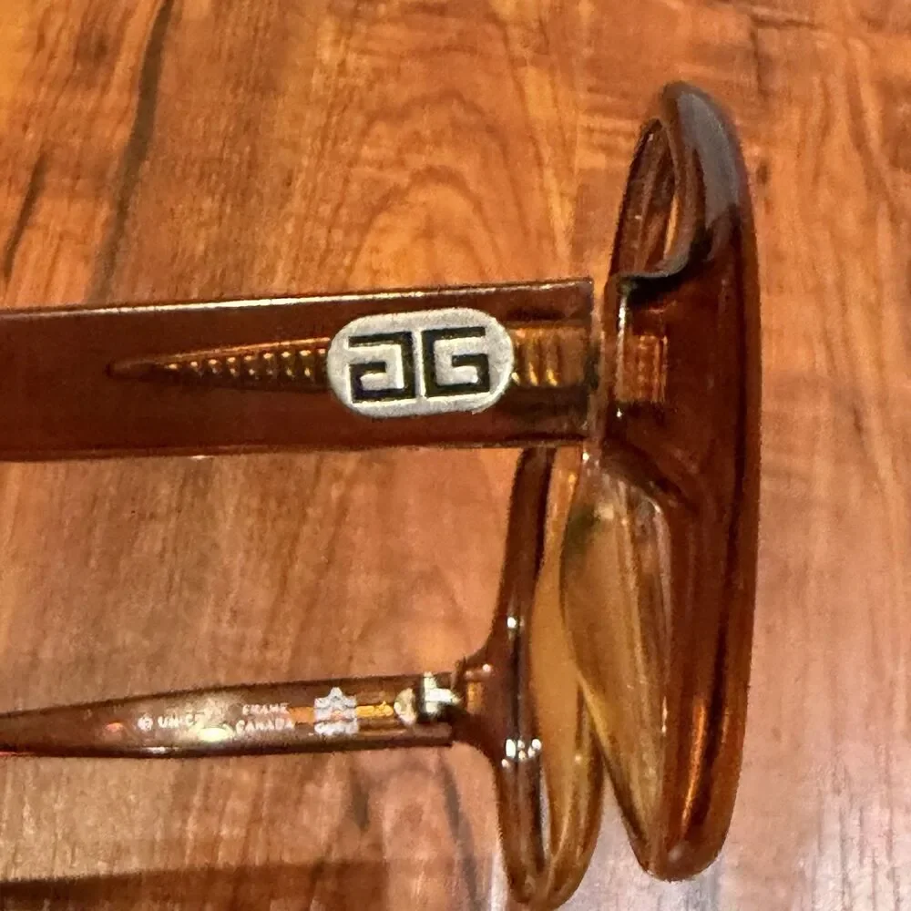 Rare Vintage Givenchy VI Unico Canada Optyl Amber Brown Eyeglass Frames Only
